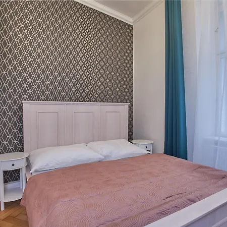 National Theatre Elegance 4* Praga