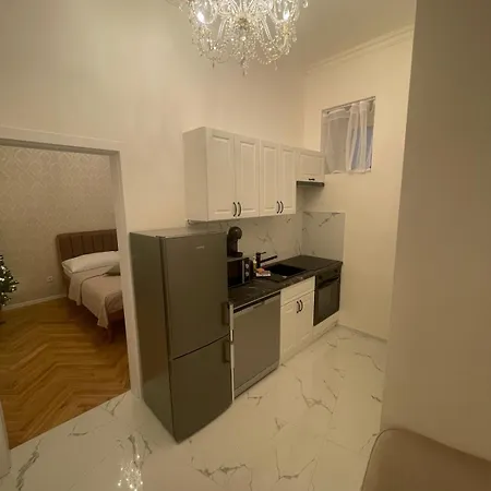 National Theatre Elegance 4*