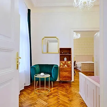 National Theatre Elegance 4* Praga