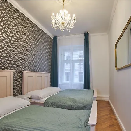 National Theatre Elegance Hotel apartamentowy *